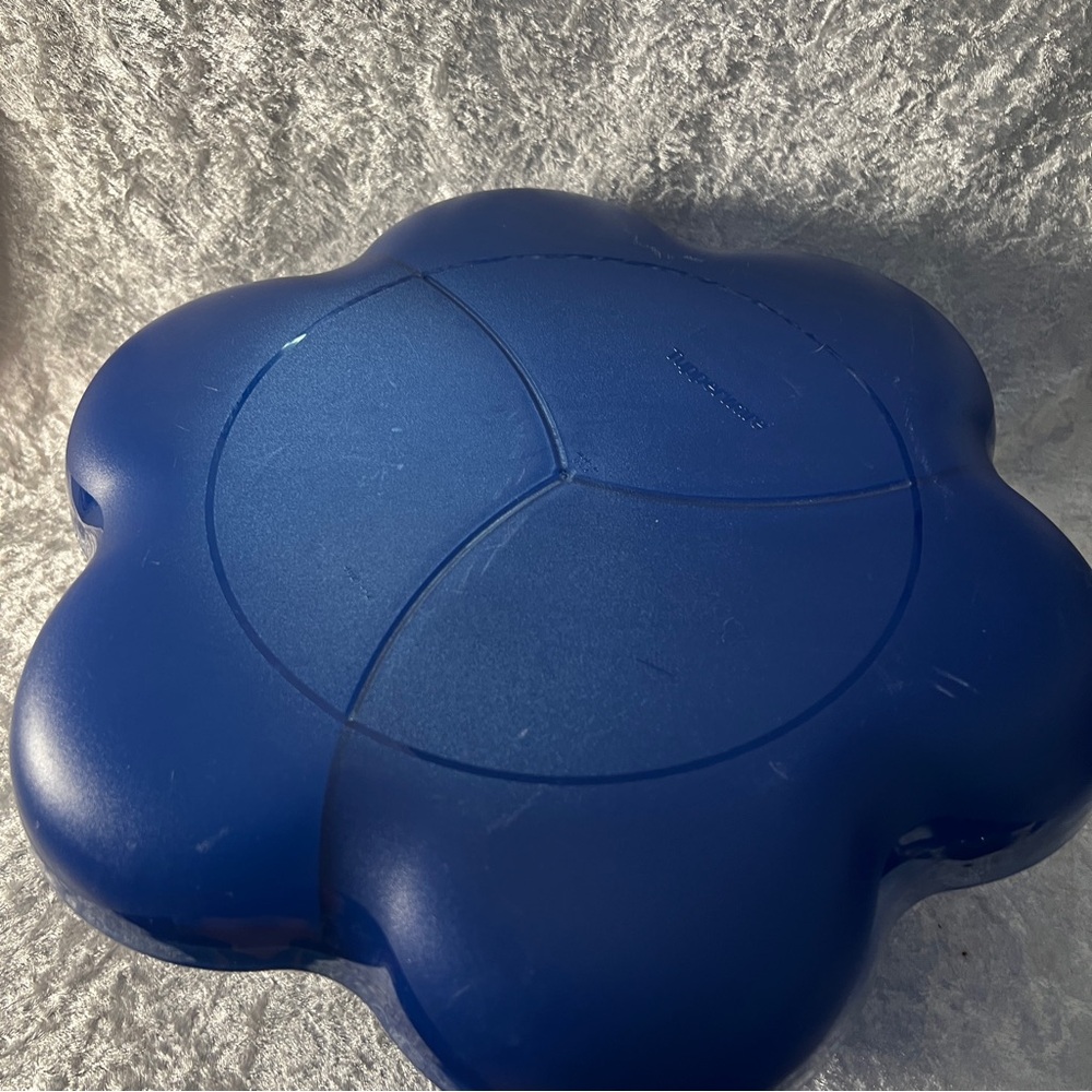 Blue Flower-Shaped Container - Picture 2 of 7